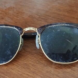 Raybans C.lassic Black and Gold Sunglasses